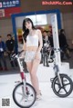 Beautiful Hong Ji Yeon at the 2017 Seoul Motor Show (146 pictures) P131 No.5db920